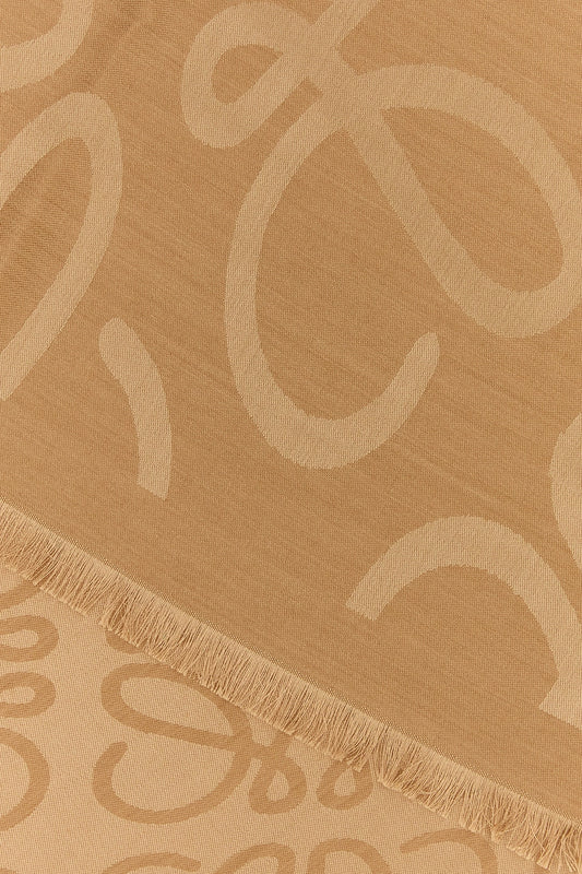 140X140_SCARF_F811253X08_CAMEL_Image_2