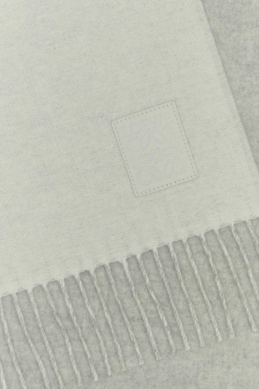 28X180_SCARF_F811251X06_WHITELIGHTGREY_Image_2