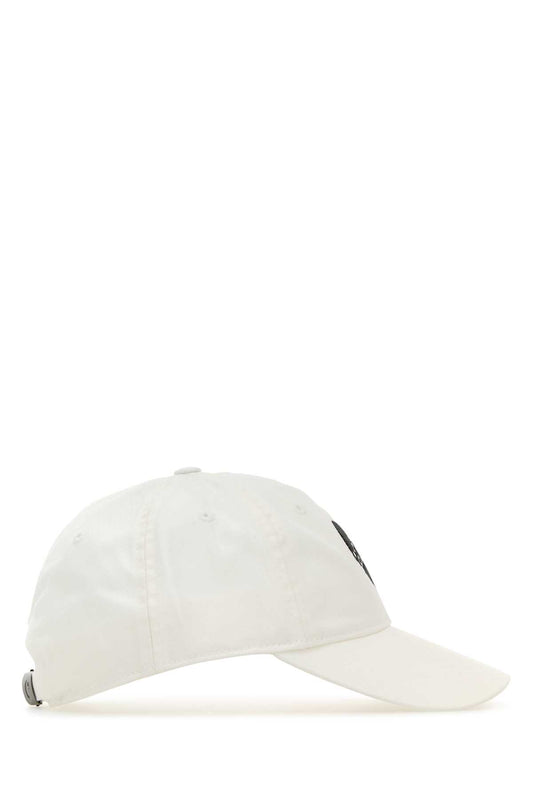Amour_Cap_I033626_00AXX_Image_2
