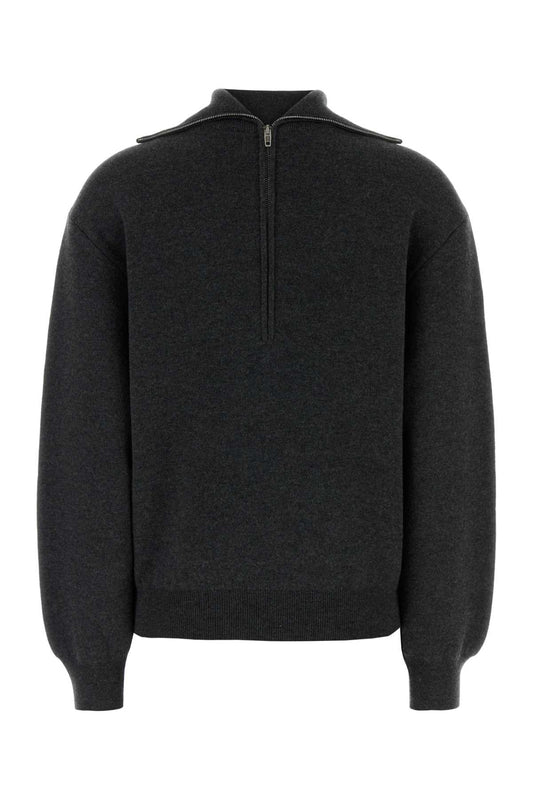 BACK-TO-FRONT_HIGH_849931T1754_8519_Image_2