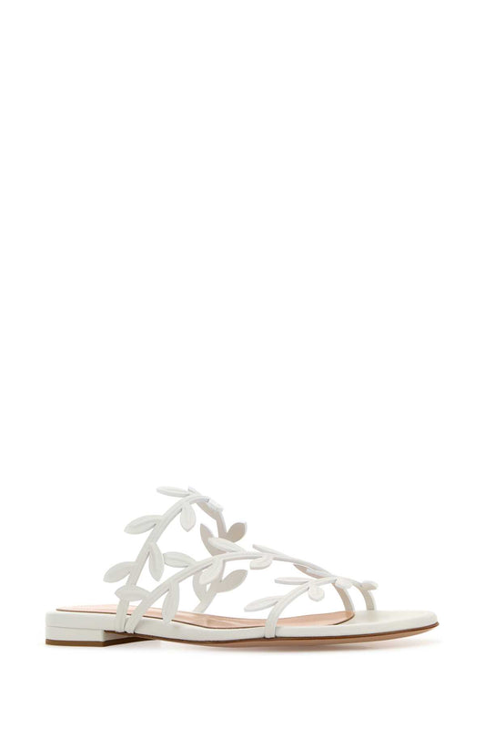 FLAVIA_05_NAPPA_G1568005RICNAP_BIAN_Image_2