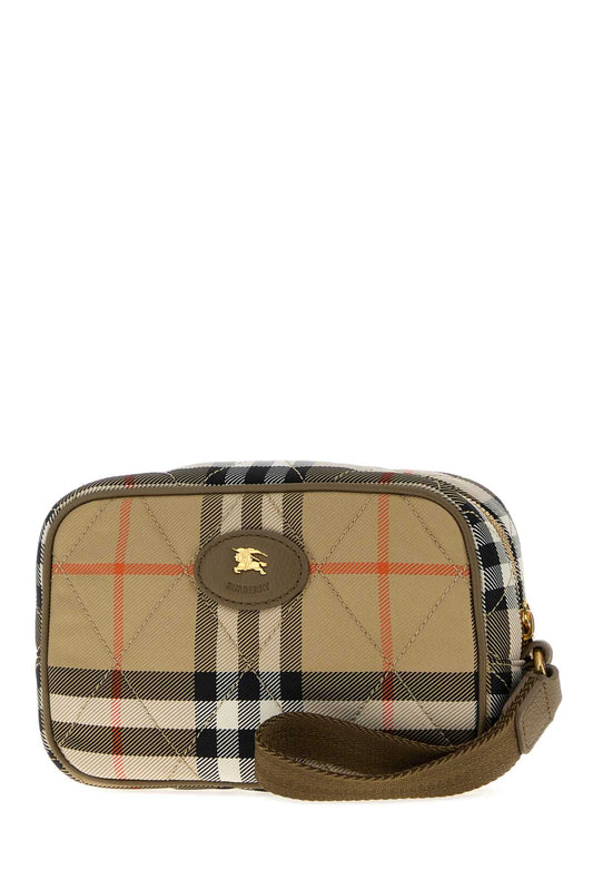 LS_HORSESHOE_POUCH_S21_8132097_A2021_Image_2