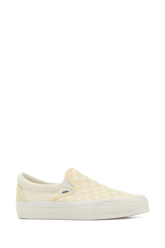 LX_CLASSIC_SLIP-ON_98_VN000D9P_FLR_Image_2