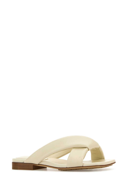 RIVA_FLAT_SANDAL_PLAIN_LEATHER_827569V3H90_9031_Image_2