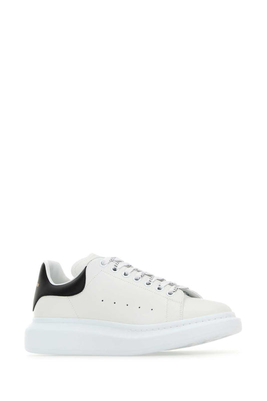 SNEAKER_SRUBBER_553680WIAIG_9061_Image_2