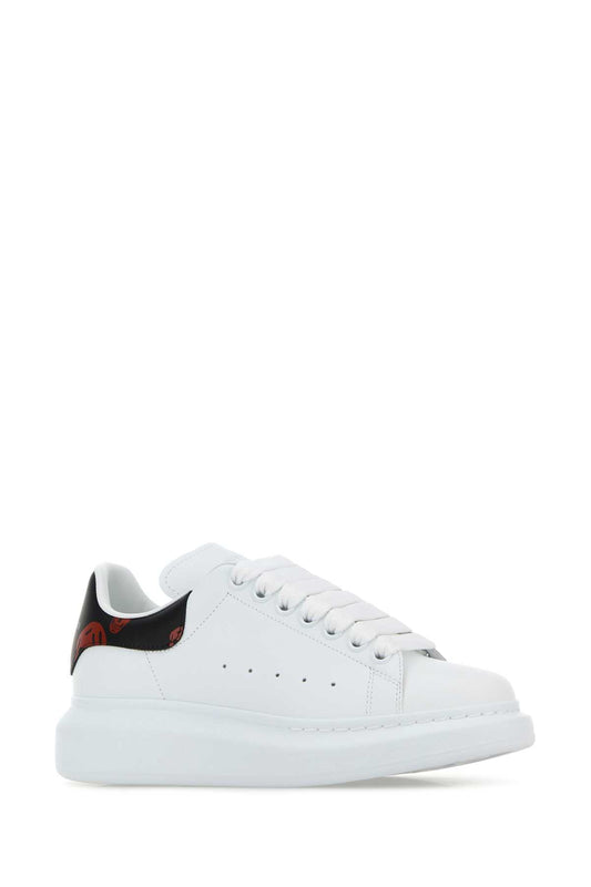SNEAKER_SRUBBER_553770WIAKB_9145_Image_2