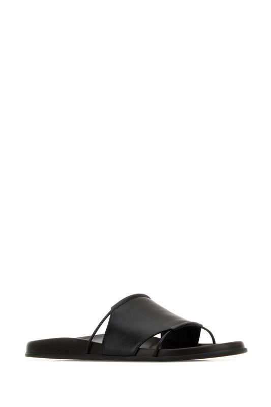 VIVIENNE_SLIDE_F1792SN65_BLK_Image_2