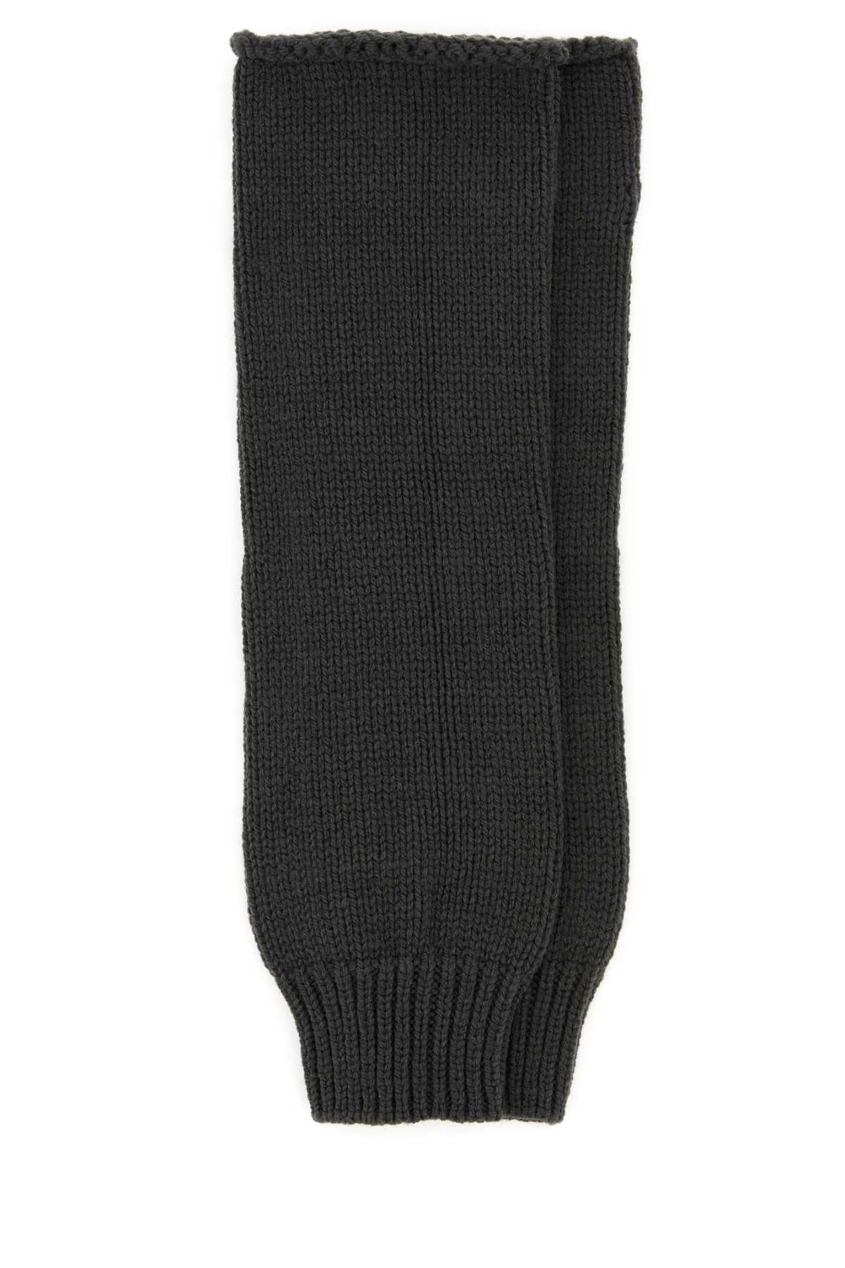 02780-MOIRA_9706_MKCUFFS_2420212399706_802_Image_1