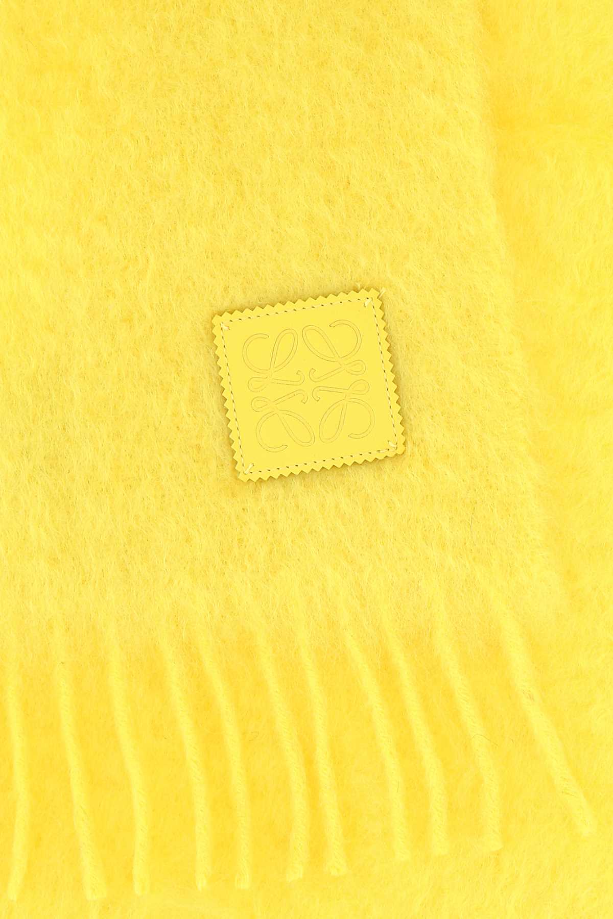 23X185_MOHAIR_BROOCH_SCARF_F540257X02_YELLOW_Image_2