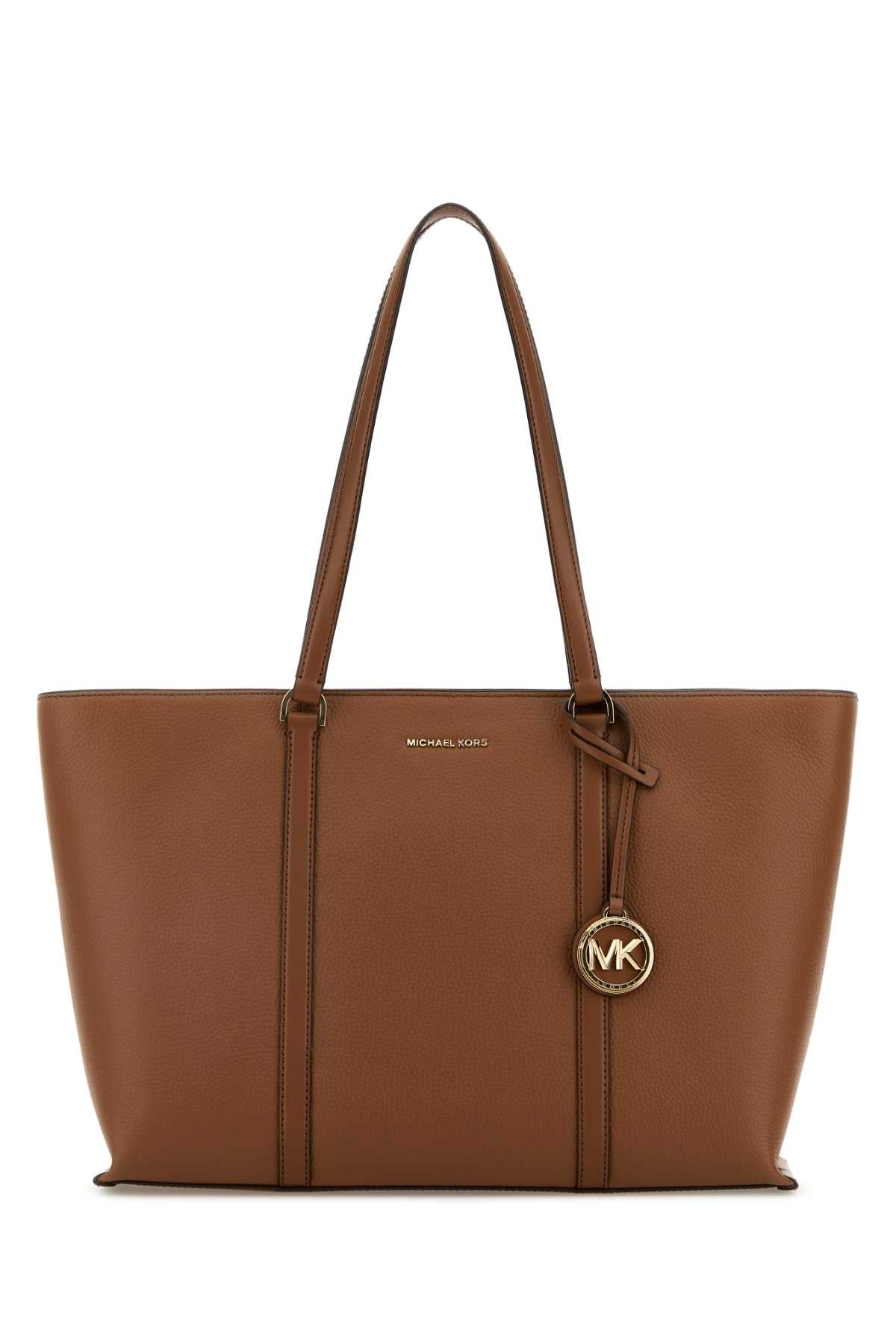 3032_SOLID_PEBBLE_EMB_LEATHER_30R4G1LT3L_LUGGAGE_Image_1