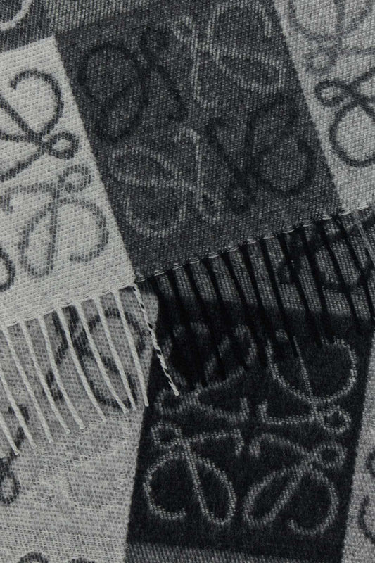 38X180_ANAGRAM_SCARF_F810487X17_BLACKWHITE_Image_2