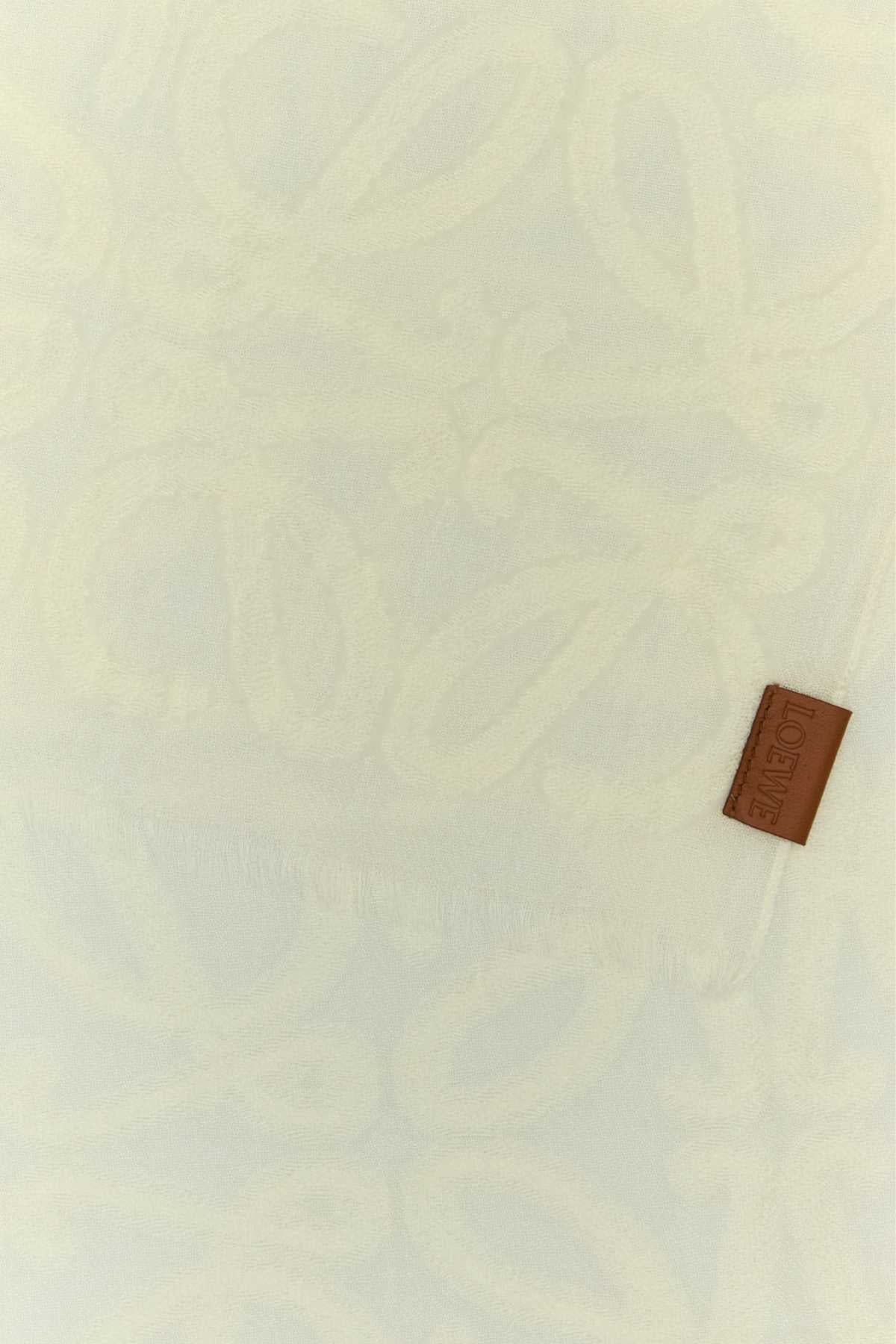 70X180_SCARF_FSA2SS1W03_WHITE_Image_2