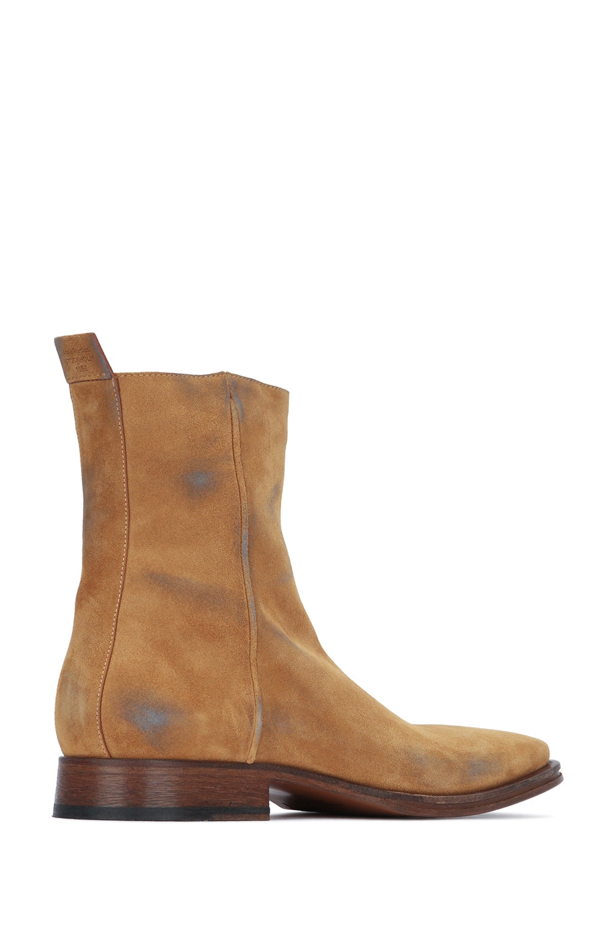 AC-MN-SHOE000018_BD0389_AE0_Image_3