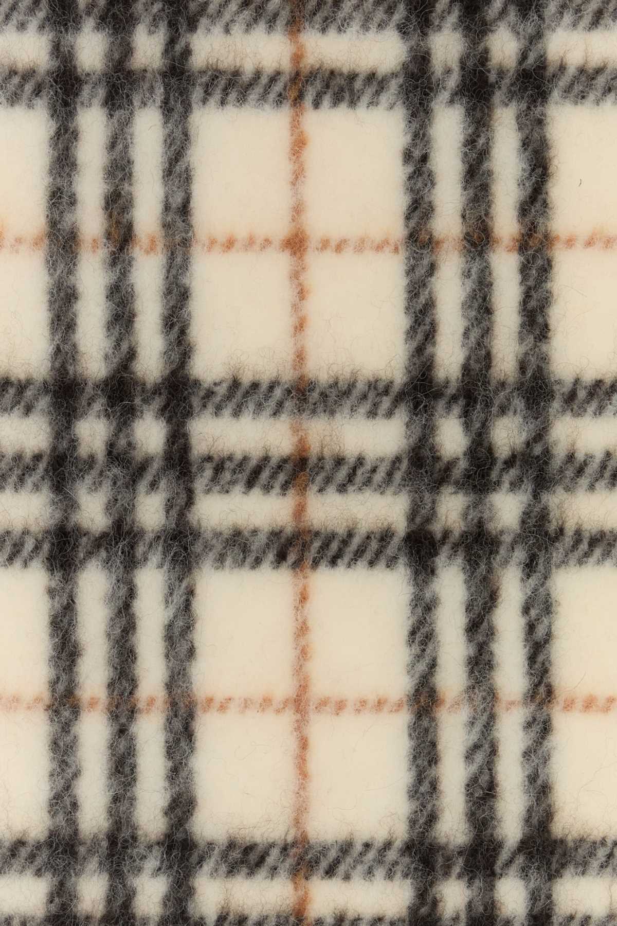 AMU_SMALL_CHECK_SCARF176699A4486_8130018_A4486_Image_3