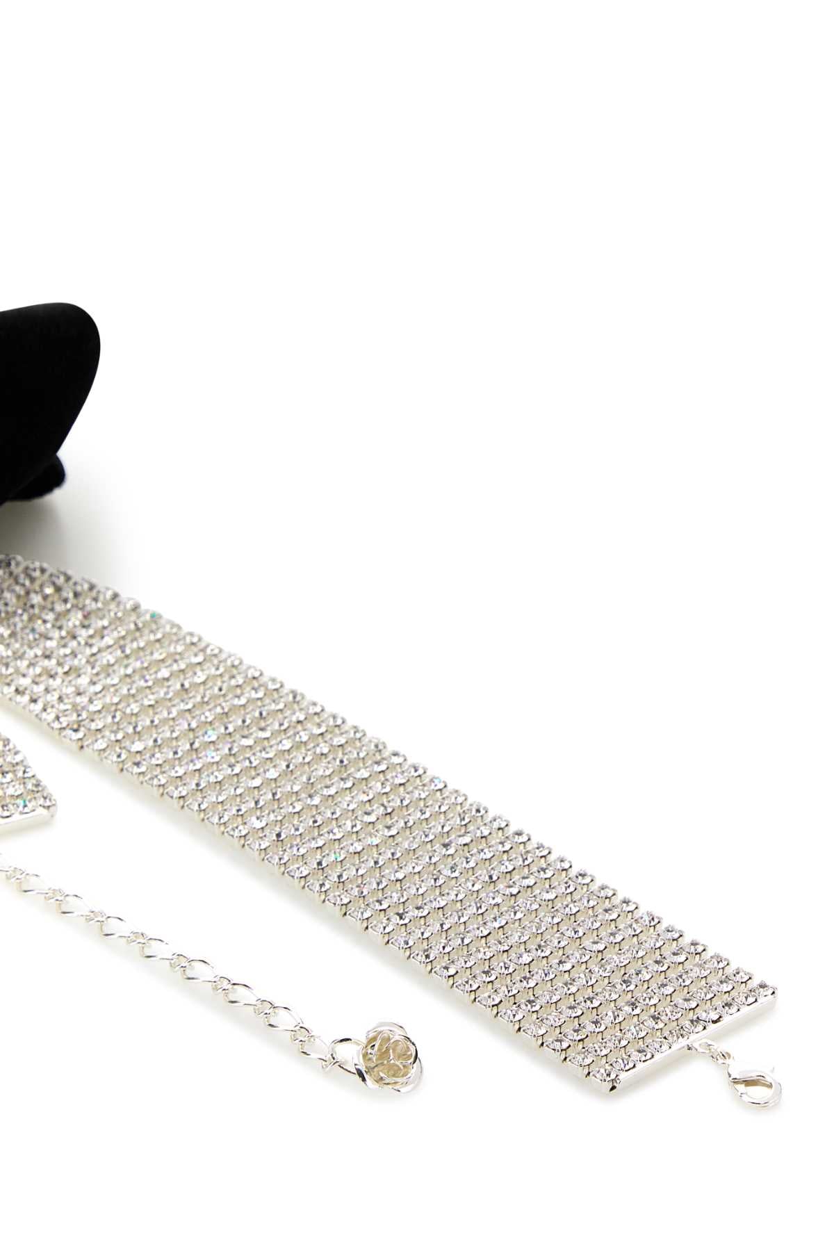 AW24_NECKLACE_03_BLACK_724924_BLACK_Image_3
