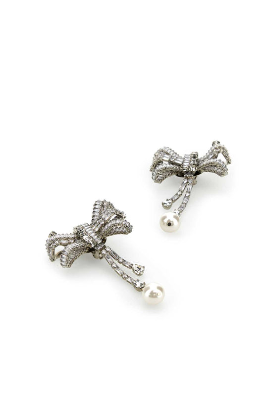BAGUETTE_CRYSTAL_BOW_EARRINGS_WITH_PENDANT_PEARL_FABA3255J0034_0001_Image_2