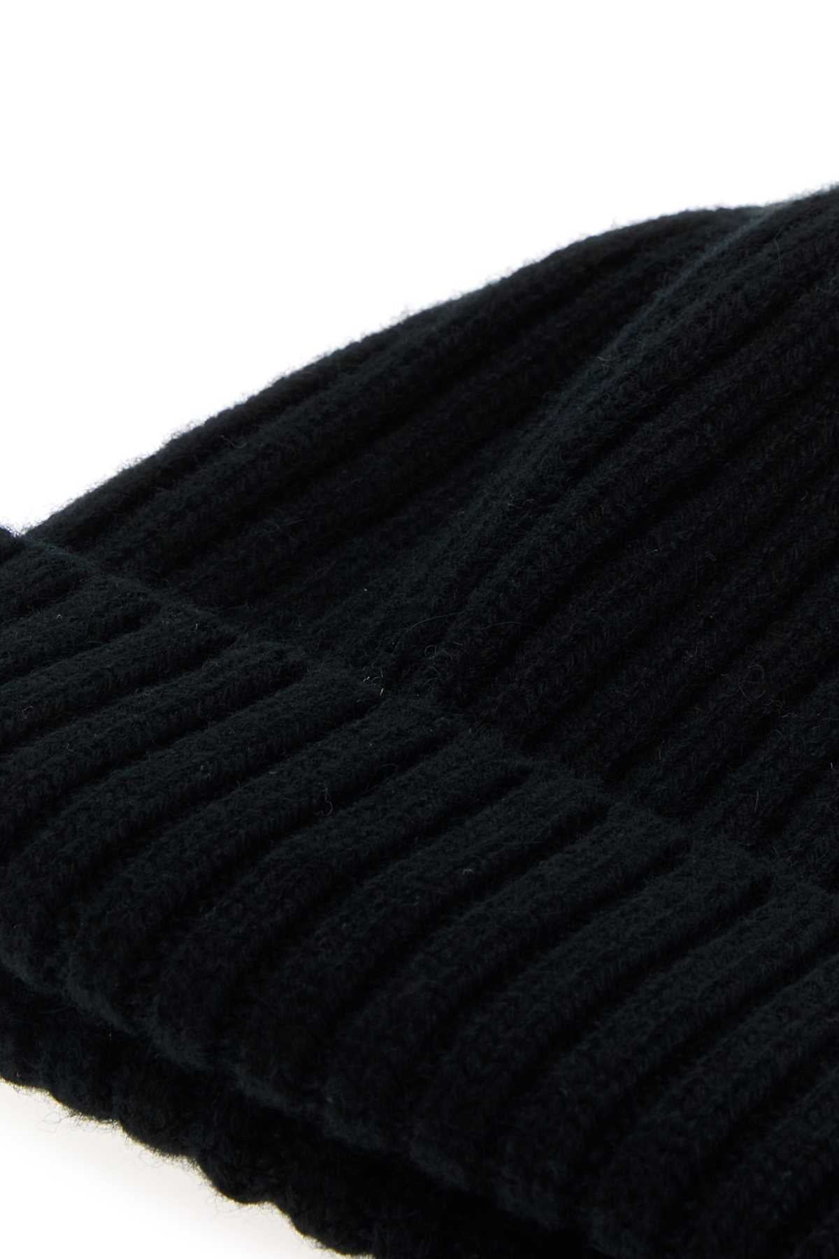 BERR_WEB_CASHMERE_MU007300_NERO_Image_3