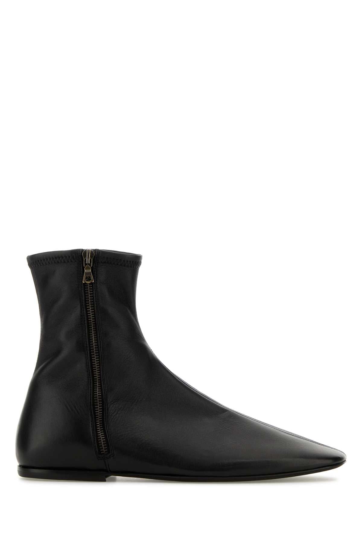 BOOTS_MS2421316_900_Image_1