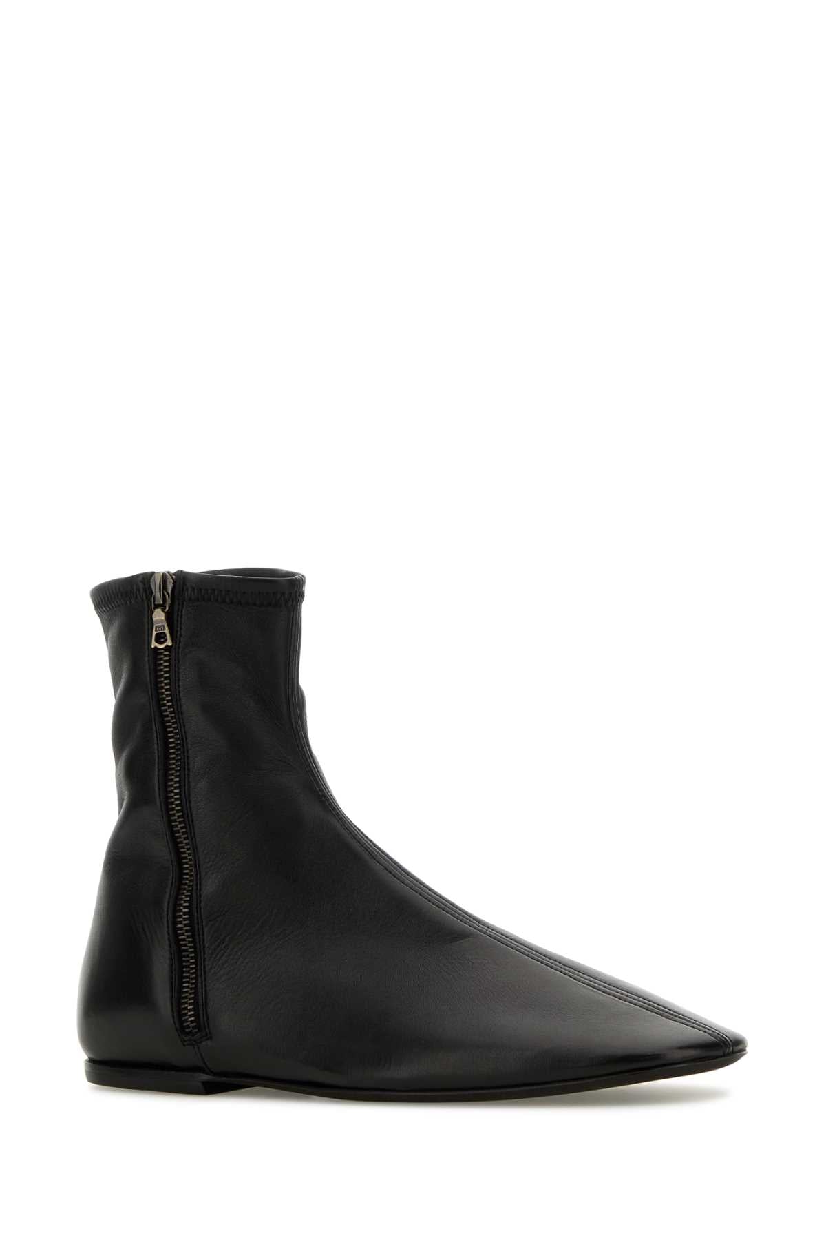 BOOTS_MS2421316_900_Image_2