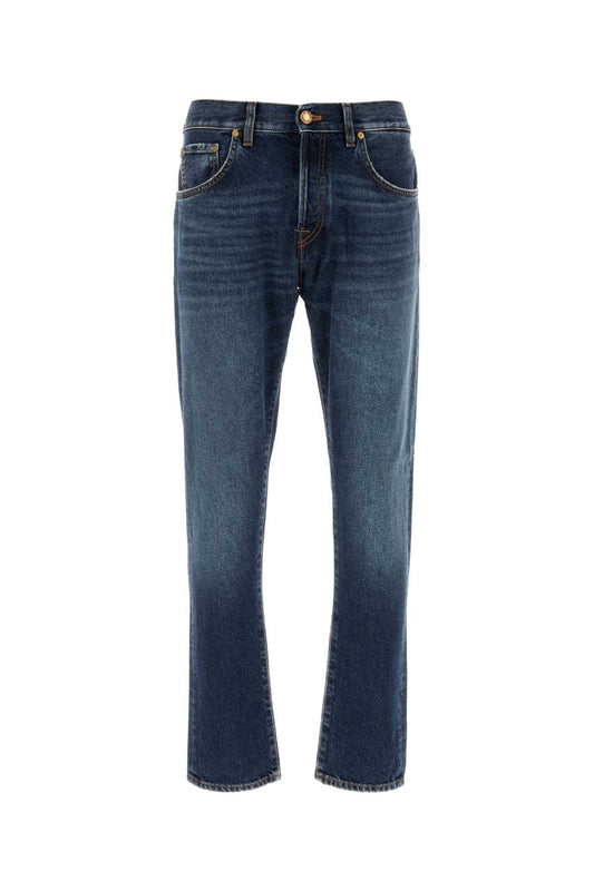 BREAKBEAT_C5QP05B0AW0230_MI19_Image_1