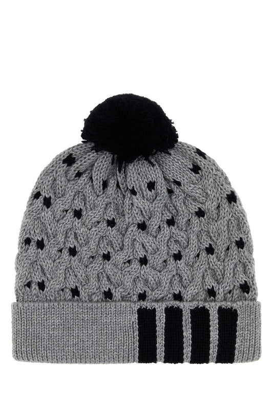 CABLE_HAT_IN_MERINO_UKH040AY1024_055_Image_1
