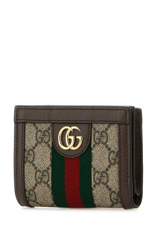 CARDHOLDER_81329696IWG_8745_Image_2