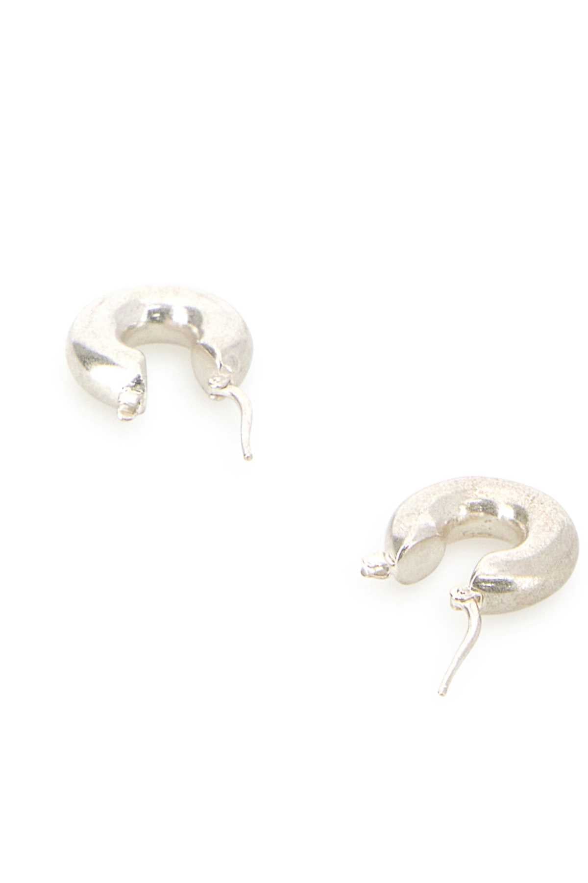 CLASSIC_ROUND_EARRINGS_7_J11VG0003P6998_041_Image_3