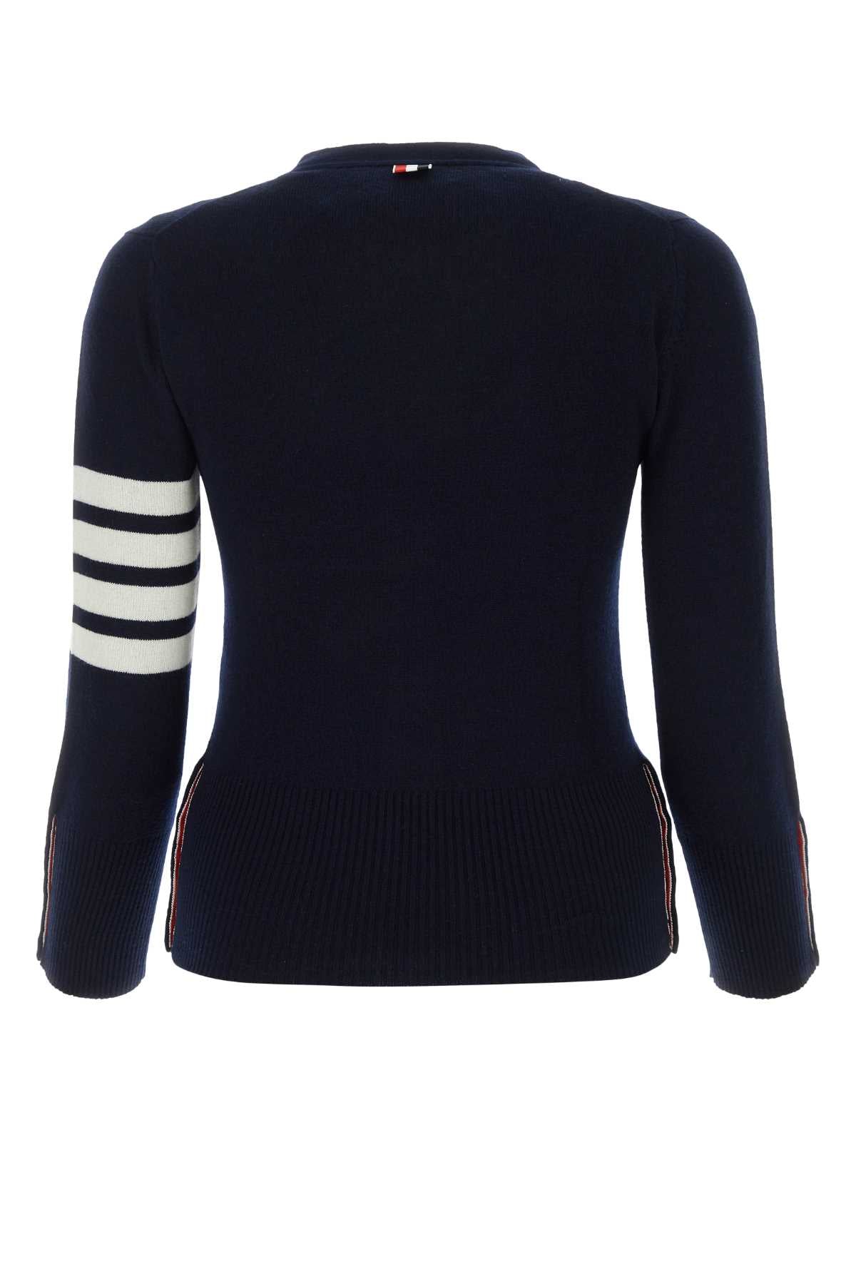 CLASSIC_V-NECK_CARDI_FKC001A00011_415_Image_2