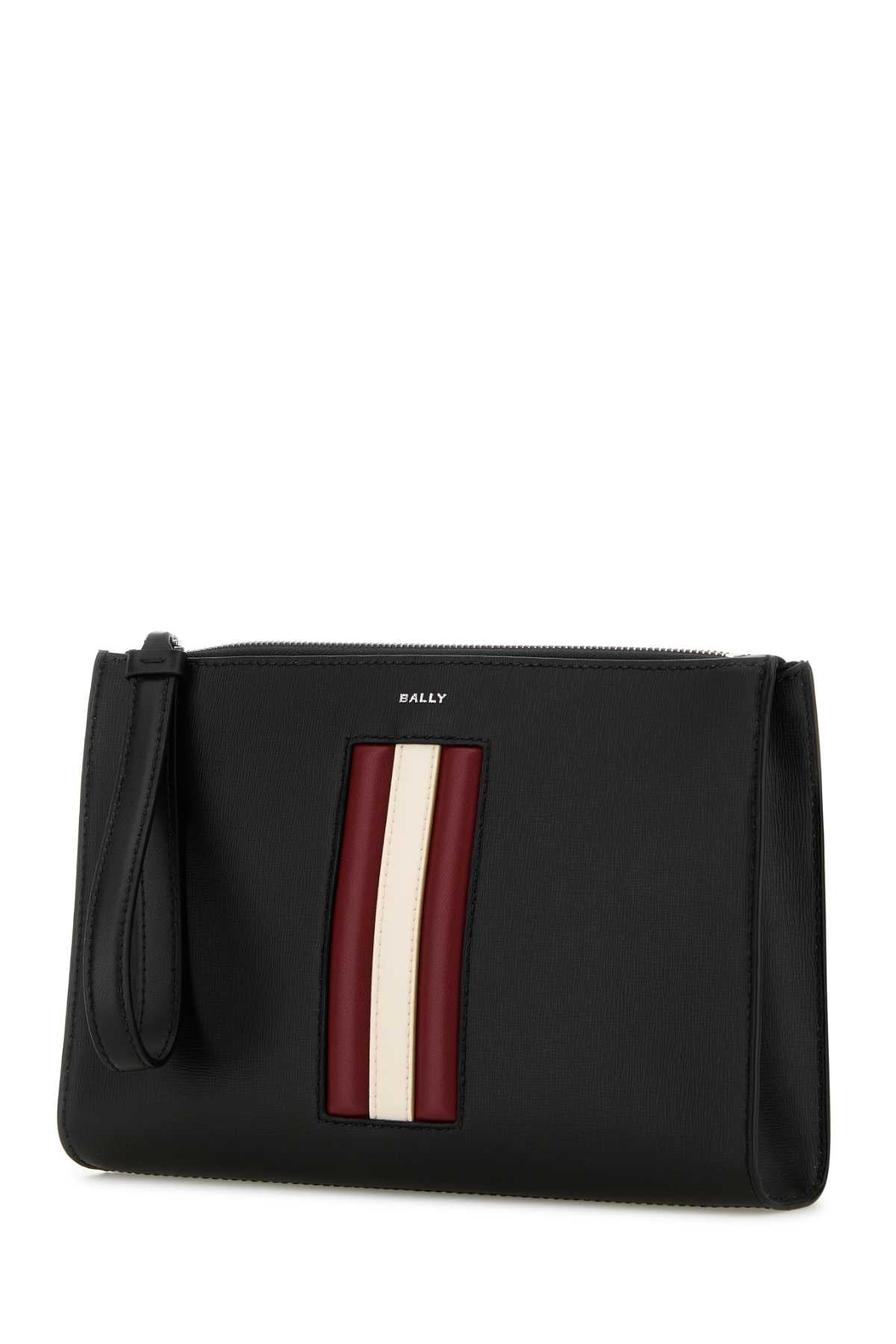 CLUTCH_MAM00VEC001_I946P_Image_2