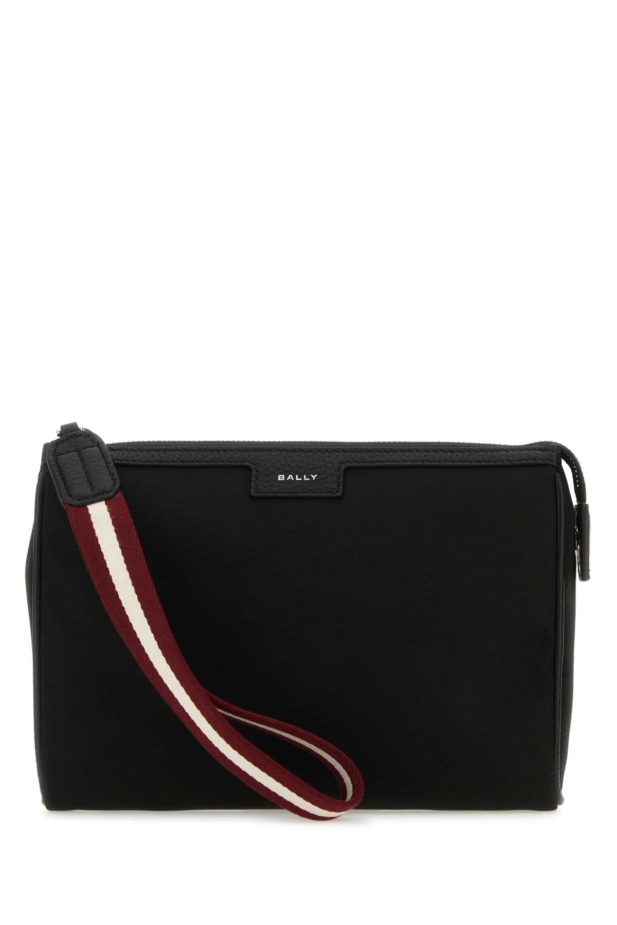 CODE_CLUTCH_MAM00RNY223_U901P_Image_1
