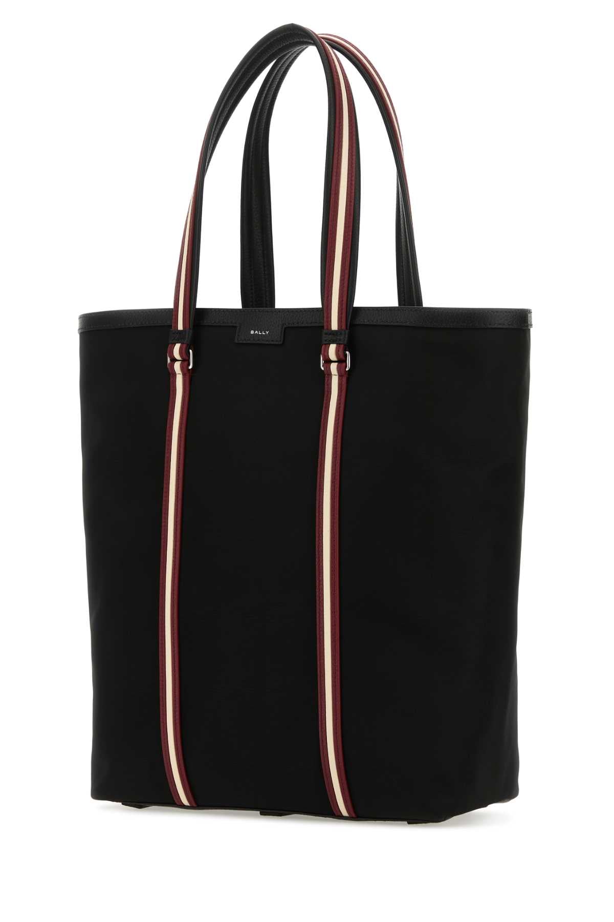 CODE_TOTE_NS_MAE03ANY220_U901P_Image_2