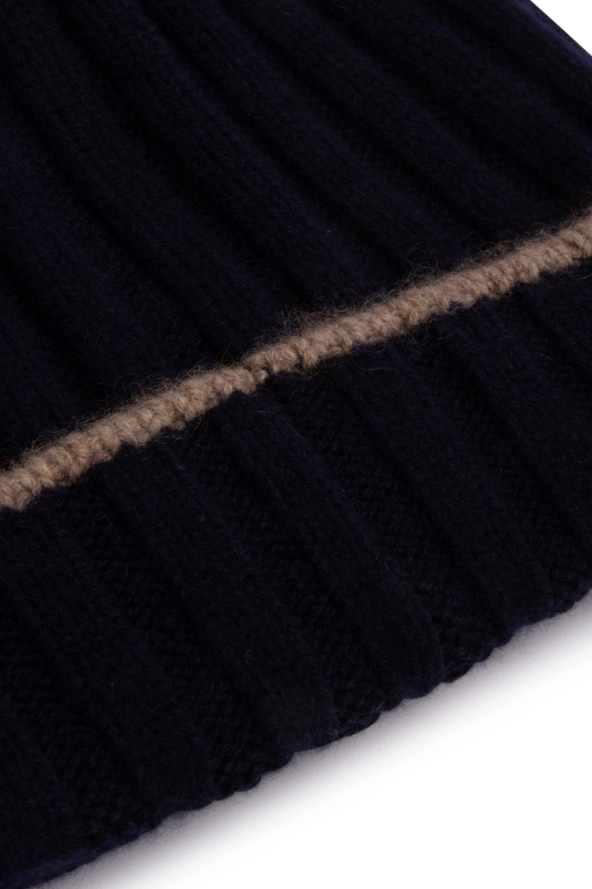 Cashmere_Beanie_M2240900_CB878_Image_3