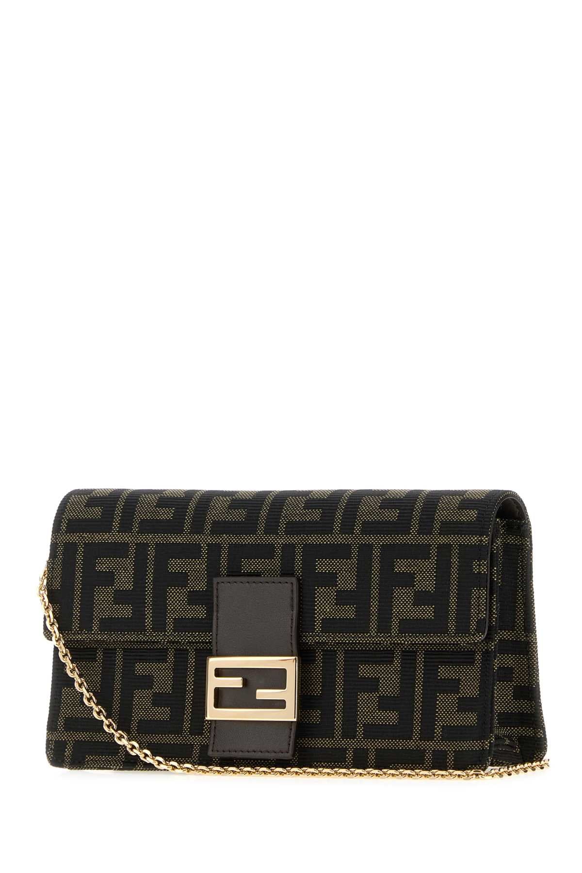 Chain_Pouch_8M0602B17A_F14YN_Image_2