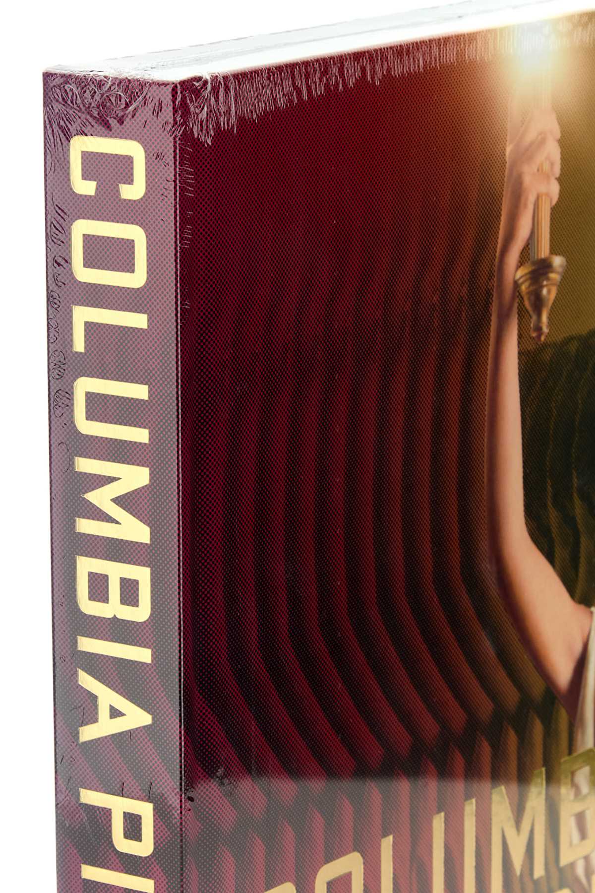 Columbia_Pictuires_a_100_Years_of_Cinema_9781649803368_000_Image_3
