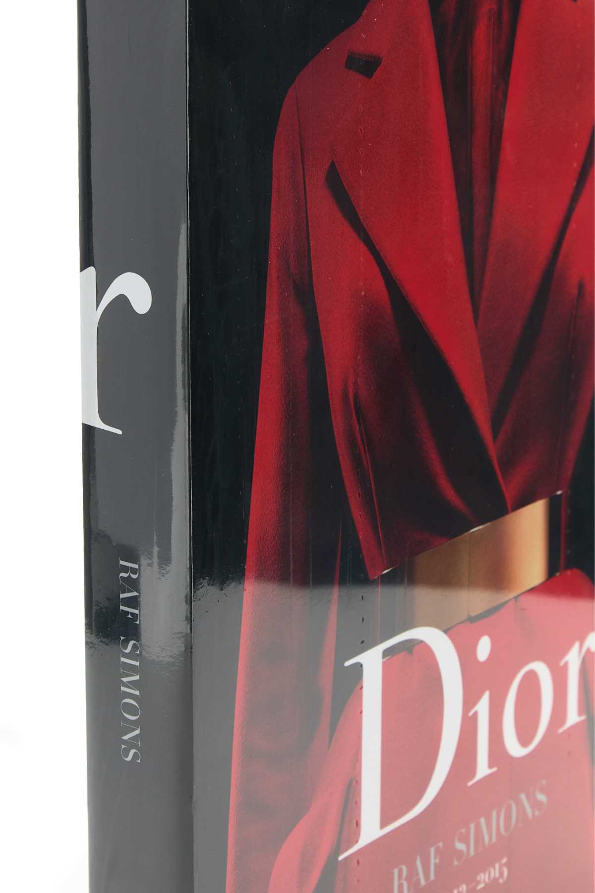 DIOR_BY_RAF_SIMONS_9781649800213_000_Image_3