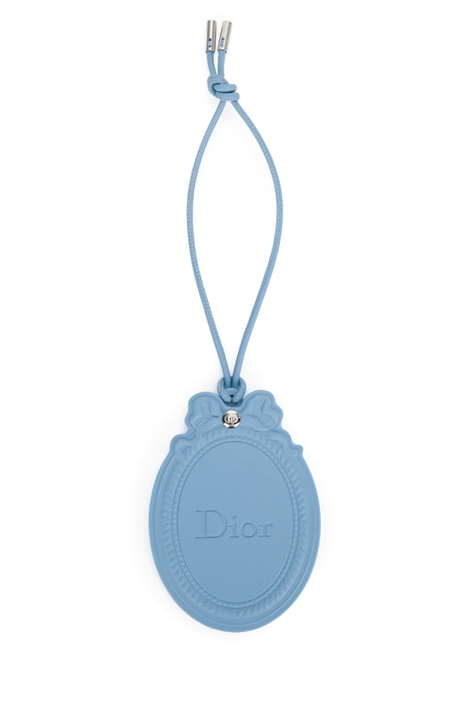 DIOR_MEDAILLON_BAG_CHARMS_V1986WOMCL_D39Z_Image_1
