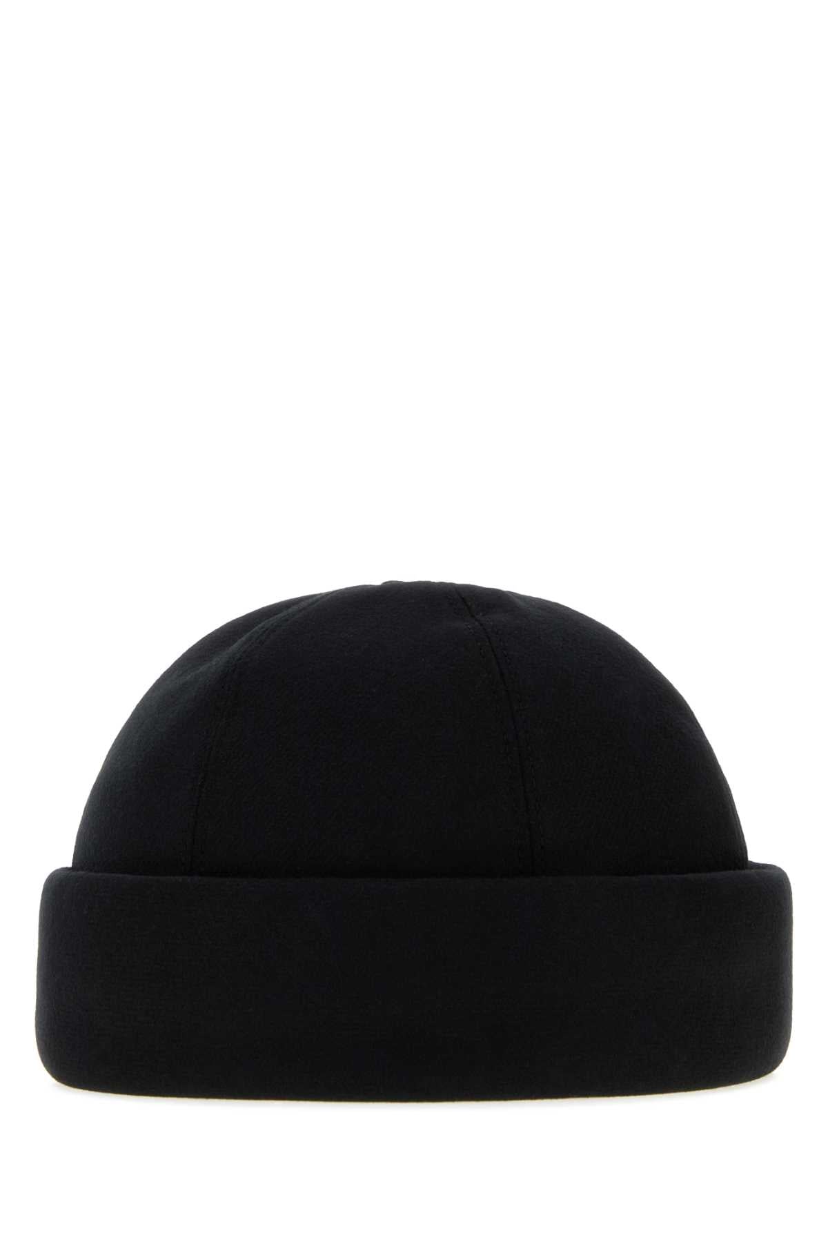 DOCKER_HAT_GM004154TE23736_UC003_Image_1