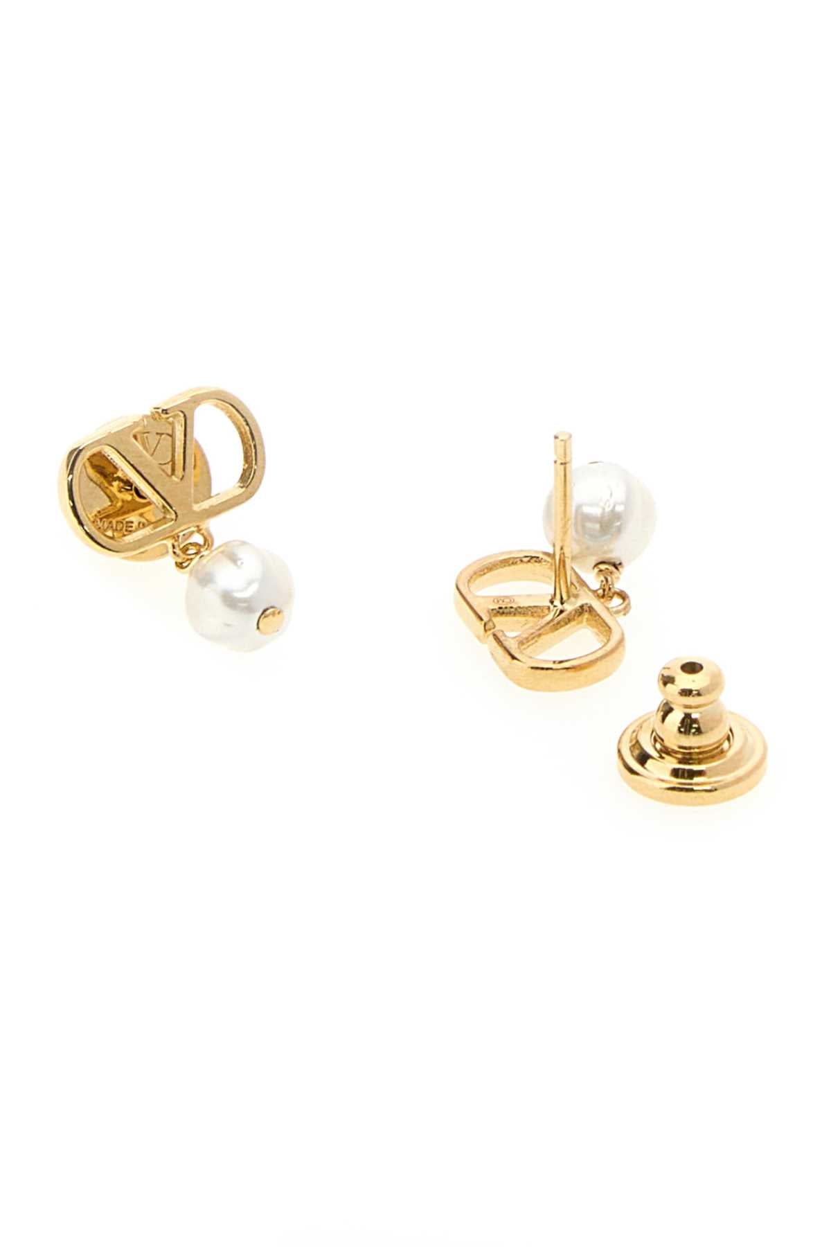 EARRINGS_VLOG_9W2J0CC8UXM_R5G_Image_3