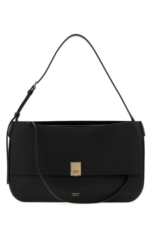 FCARA_SH_M_21A904797357_NERO_Image_1