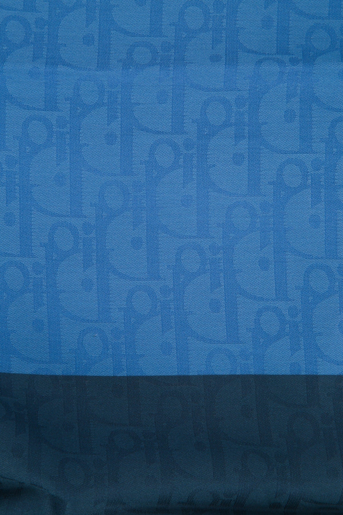 FOULARD_01B1065A3006_585_Image_3