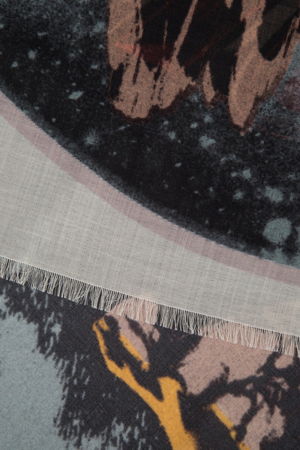 FOULARD_39E0007A0880_082_Image_2