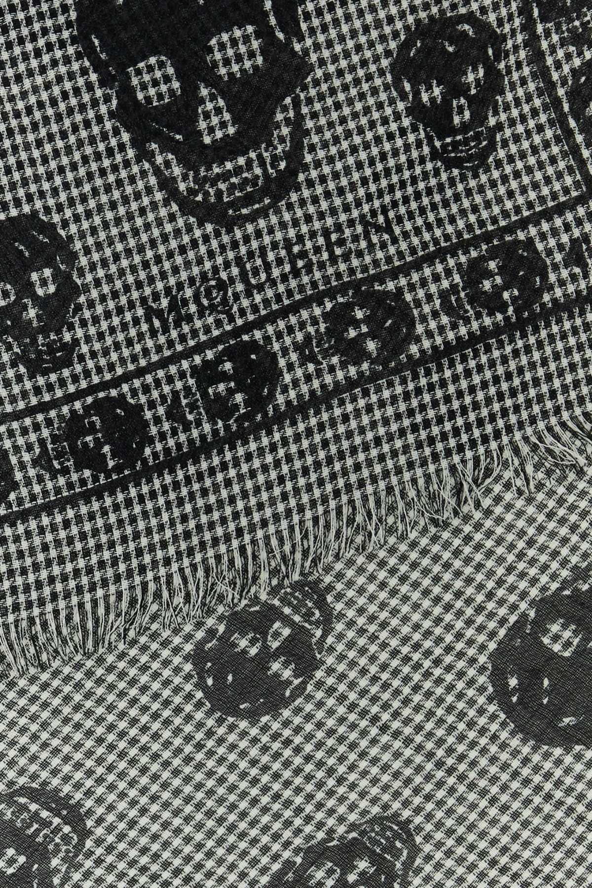 FO_SKULL_ON_DOGTOOTH_8147594C50Q_1078_Image_2