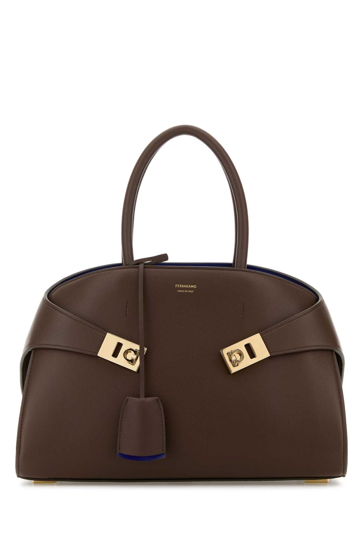 HUG_TH_S_215608771867_CLAYLAPIS_Image_1