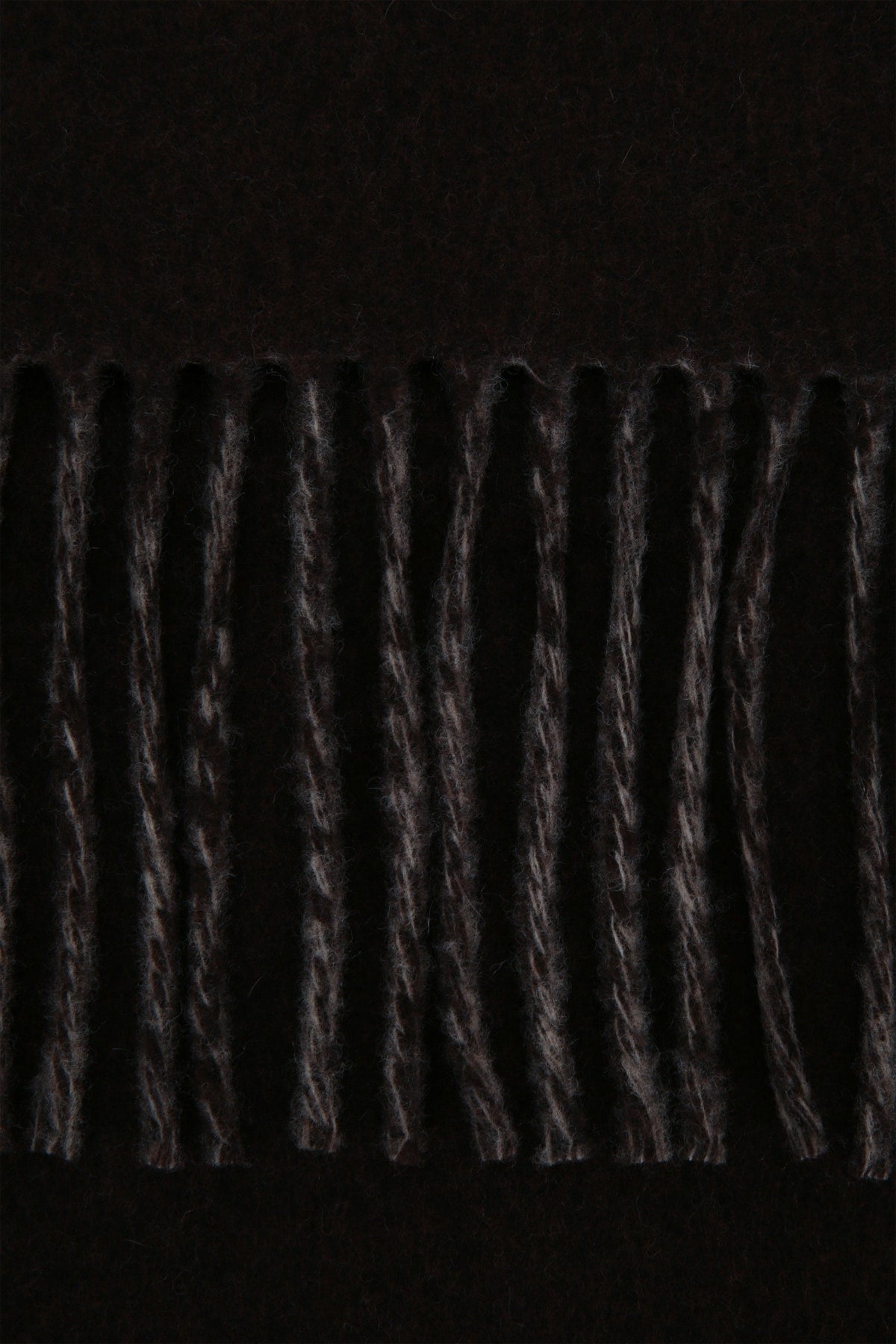 LECHARPE_JACQUEMUS_ACU00435AOT4001_080_Image_2