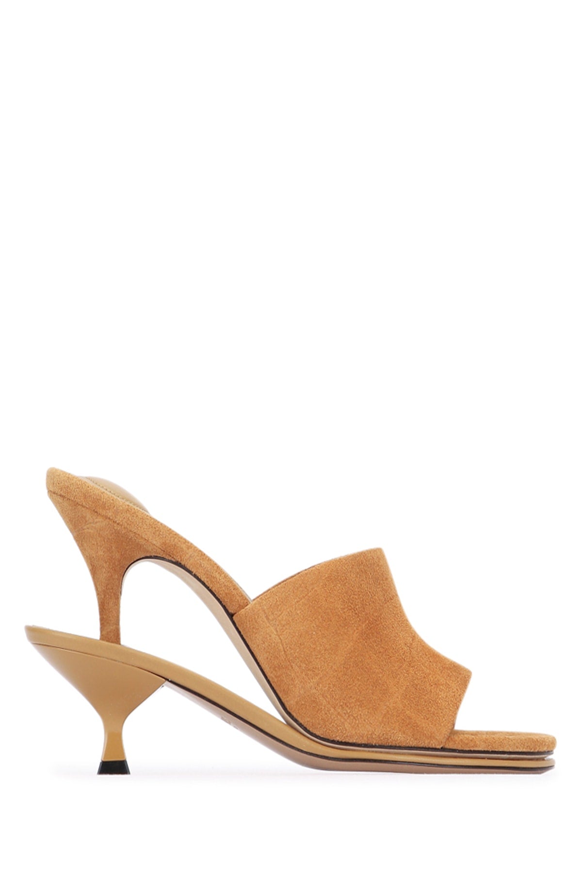 LES_DOUBLES_MULES_243FO1604355_830_Image_1