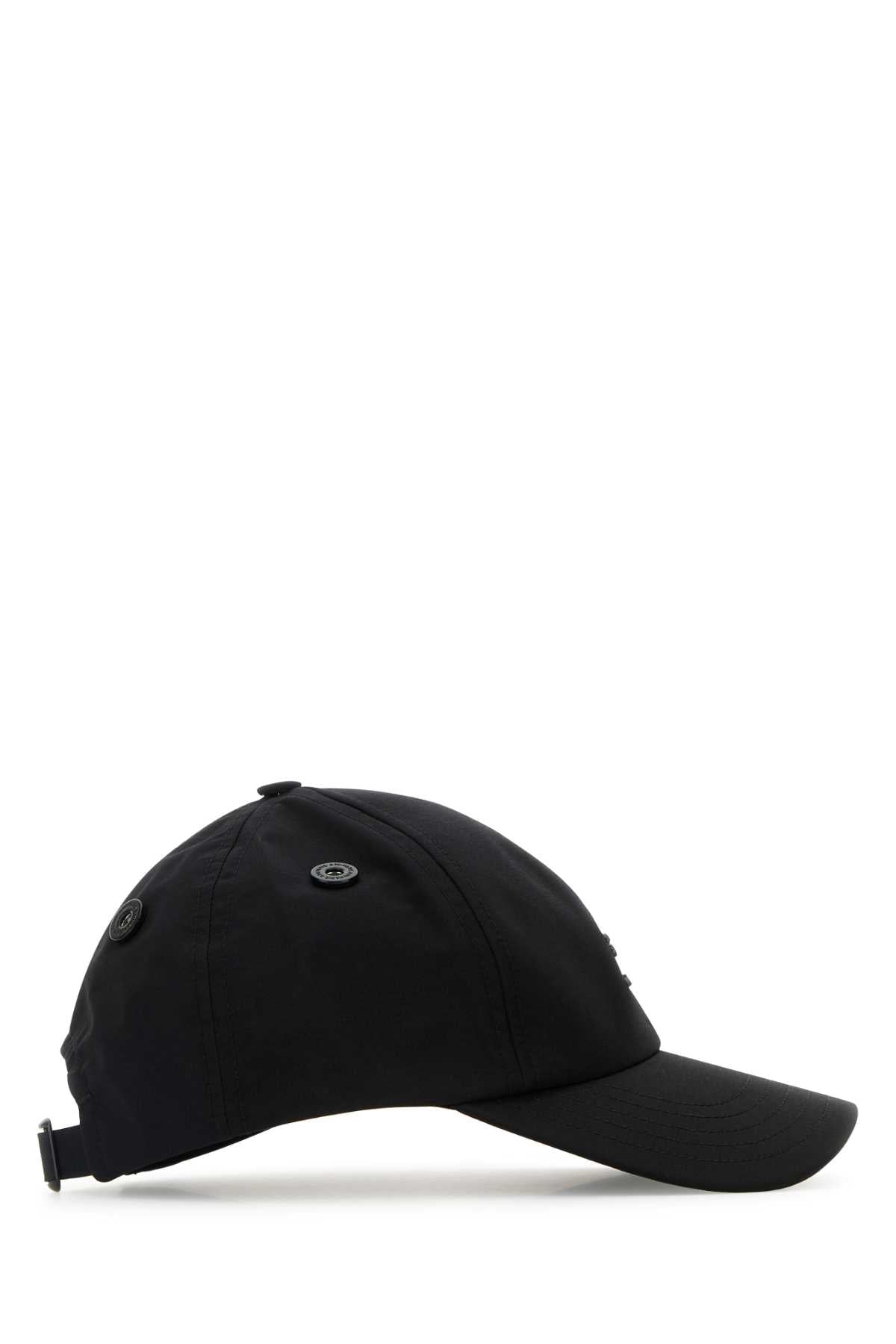 LETTERING_CAPS_UCP025PA0028_001_Image_2