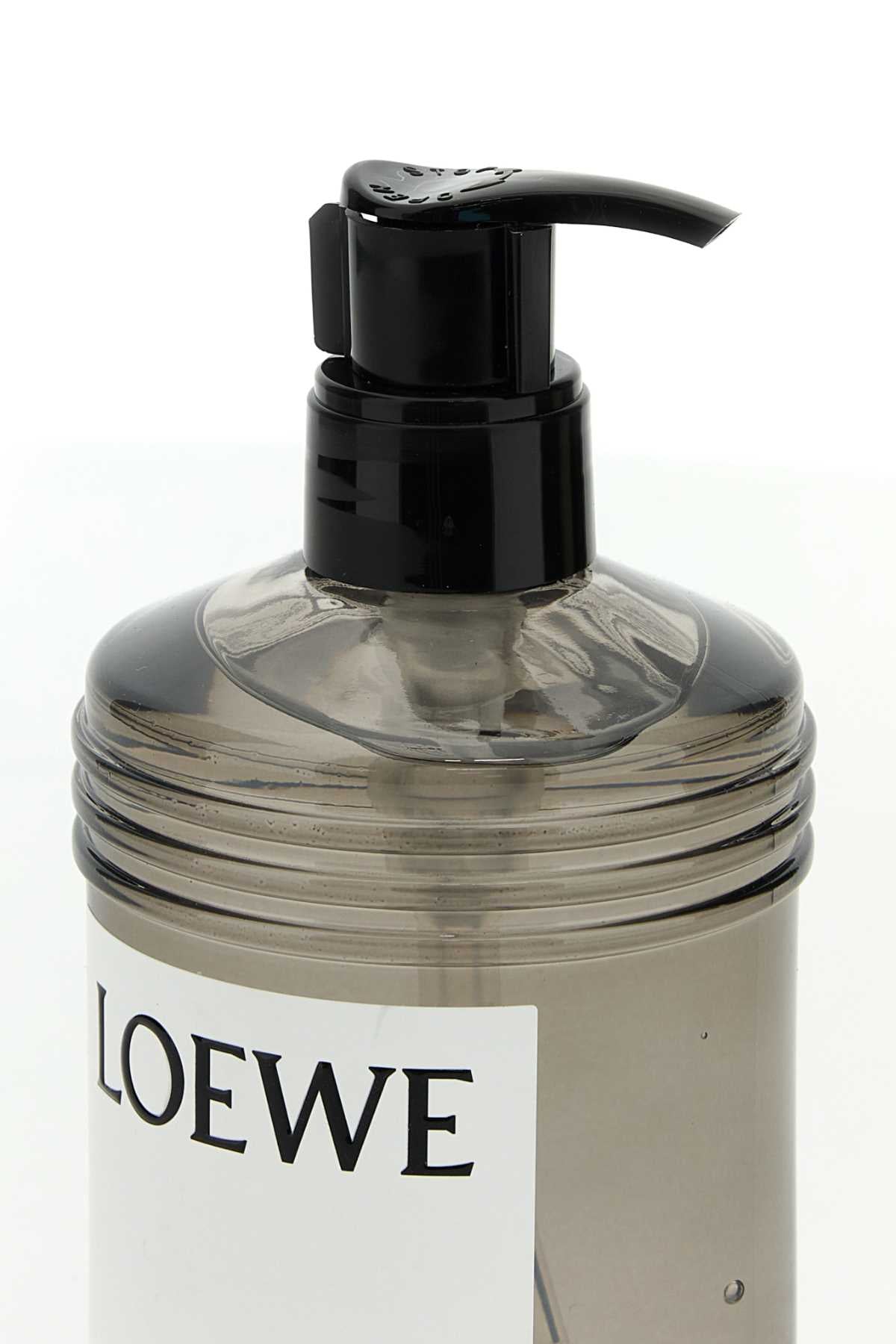 LOEWE_HAND_CLEANSER_TOMATO_LEAVES_LW79587_000_Image_2