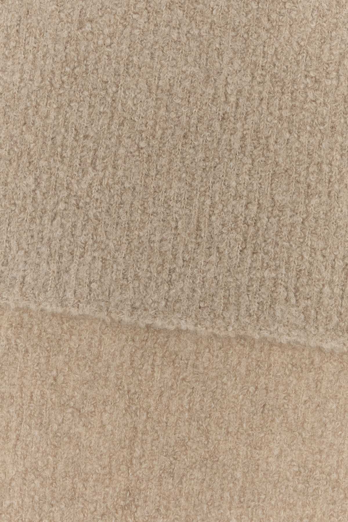 LUTHGARD_SCARF_10074Y957_BEI_Image_2
