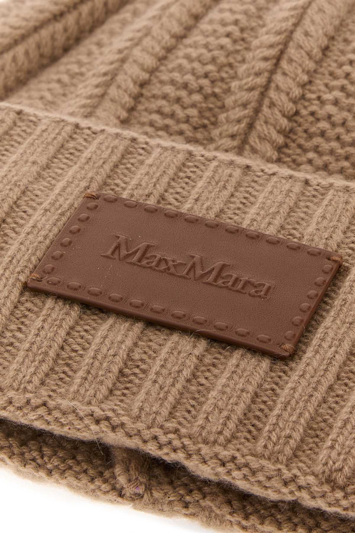 MACBETH_2524576072600_016_Image_3