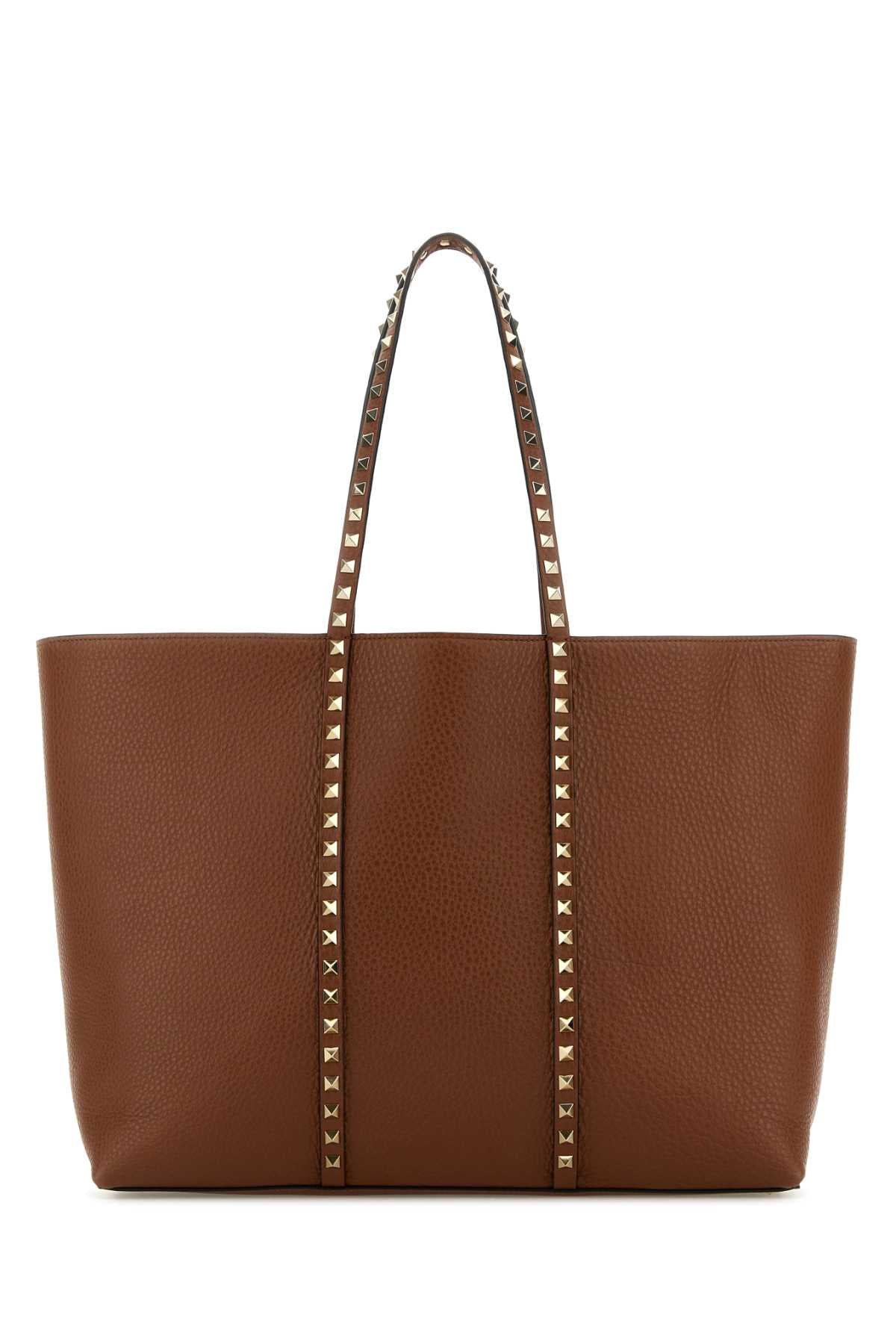 MEDIUM_TOTE_ROCKSTUD_6W2B0R04VSF_HG5_Image_1